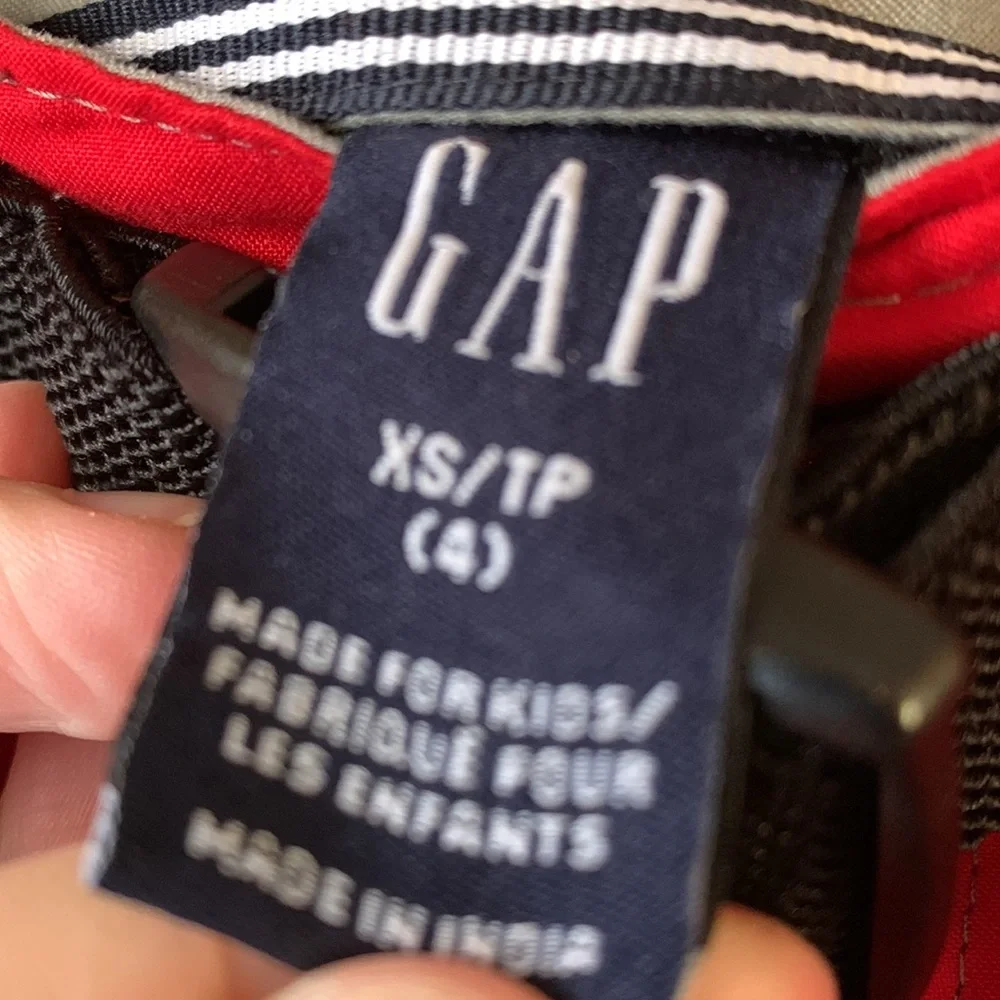 Gap Kids red convertible cargo pants shorts XS 4 zip off adjust. waist 9 pockets